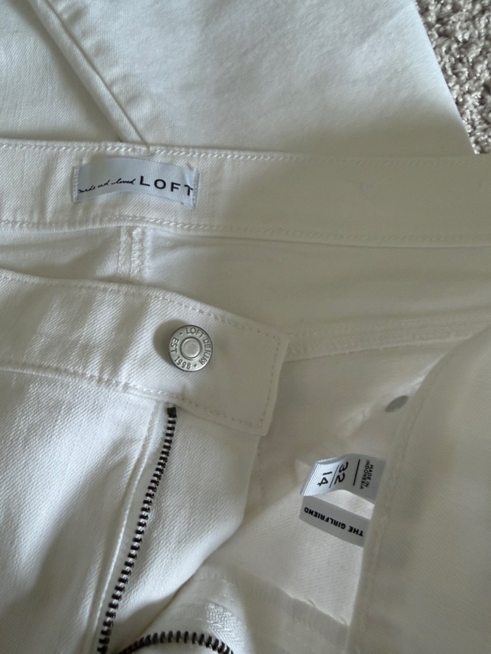 LOFT White Straight-Leg Jeans - Picture 2 of 2
